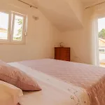 Spacious Sea View Near Marjan & Apartman Split